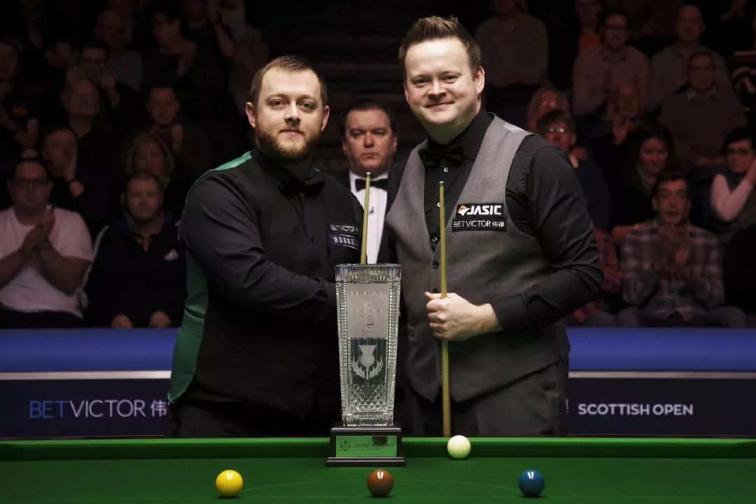 来自世界各 来自世界各