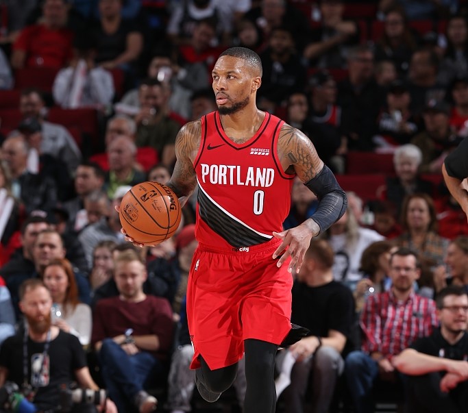 竞争充满悬 竞争充满悬